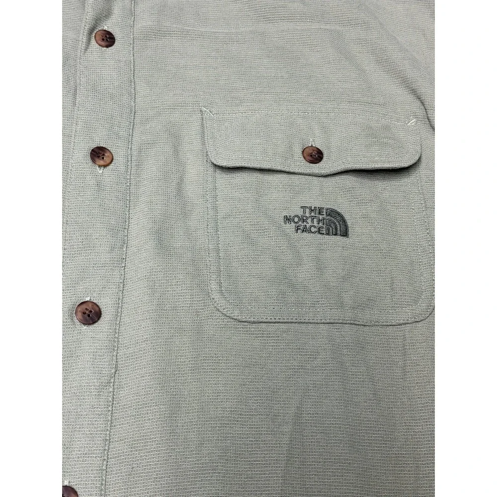 The North Face Mens XL Short Sleeve Button Down Shirt Sage Green Textured Nylon